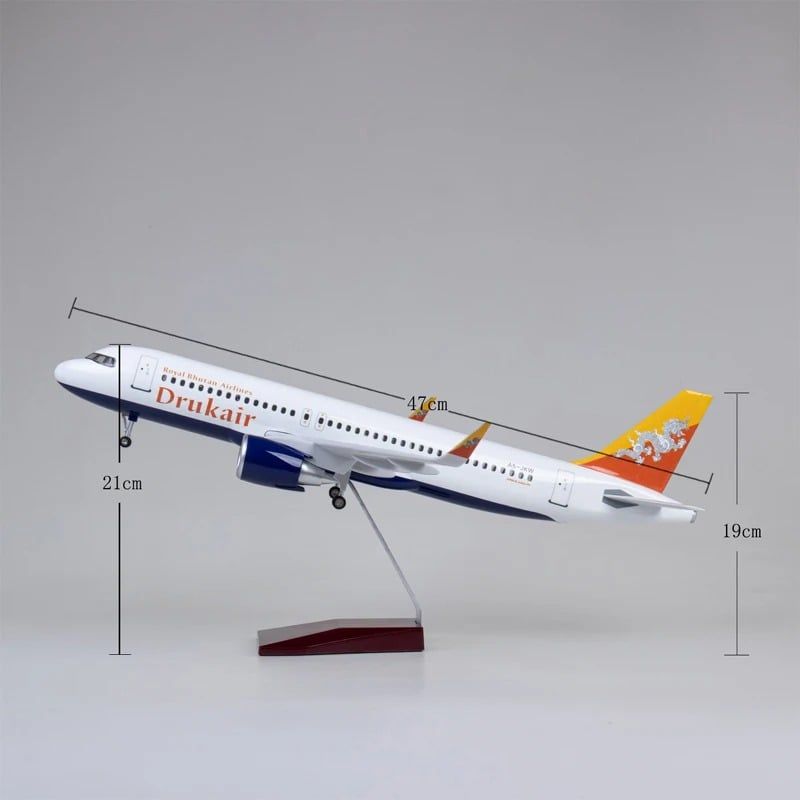 Mô hình máy bay Bhutan Airlines Drukair Airbus A320 Neo 47cm có đèn led tự động theo tiếng vỗ tay hoặc chạm MB47061