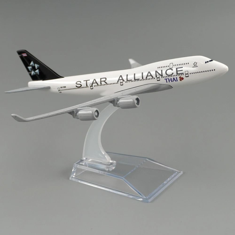 Mô hình máy bay Thai Star Alliance Boeing B747 16cm MB16088