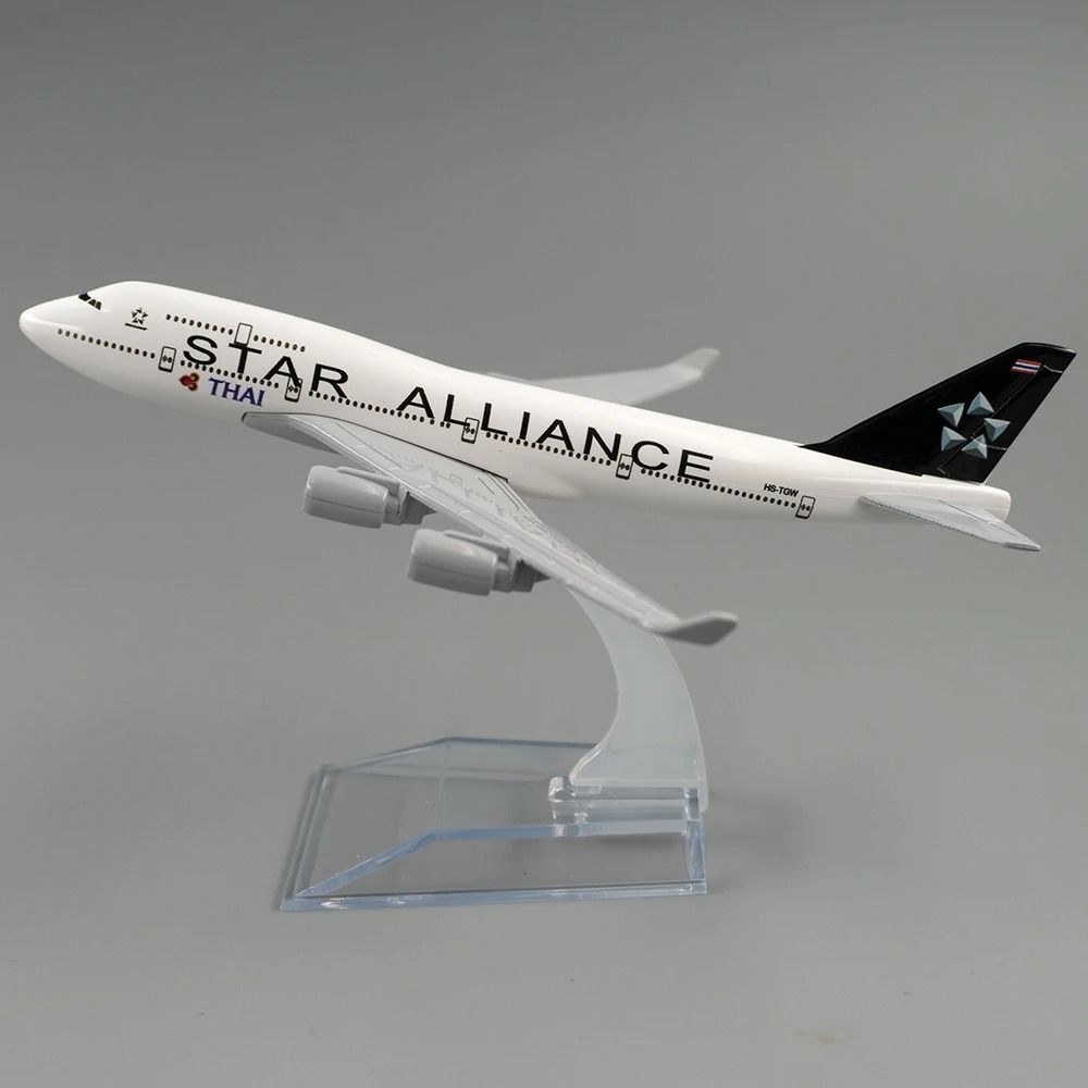 Mô hình máy bay Thai Star Alliance Boeing B747 16cm MB16088