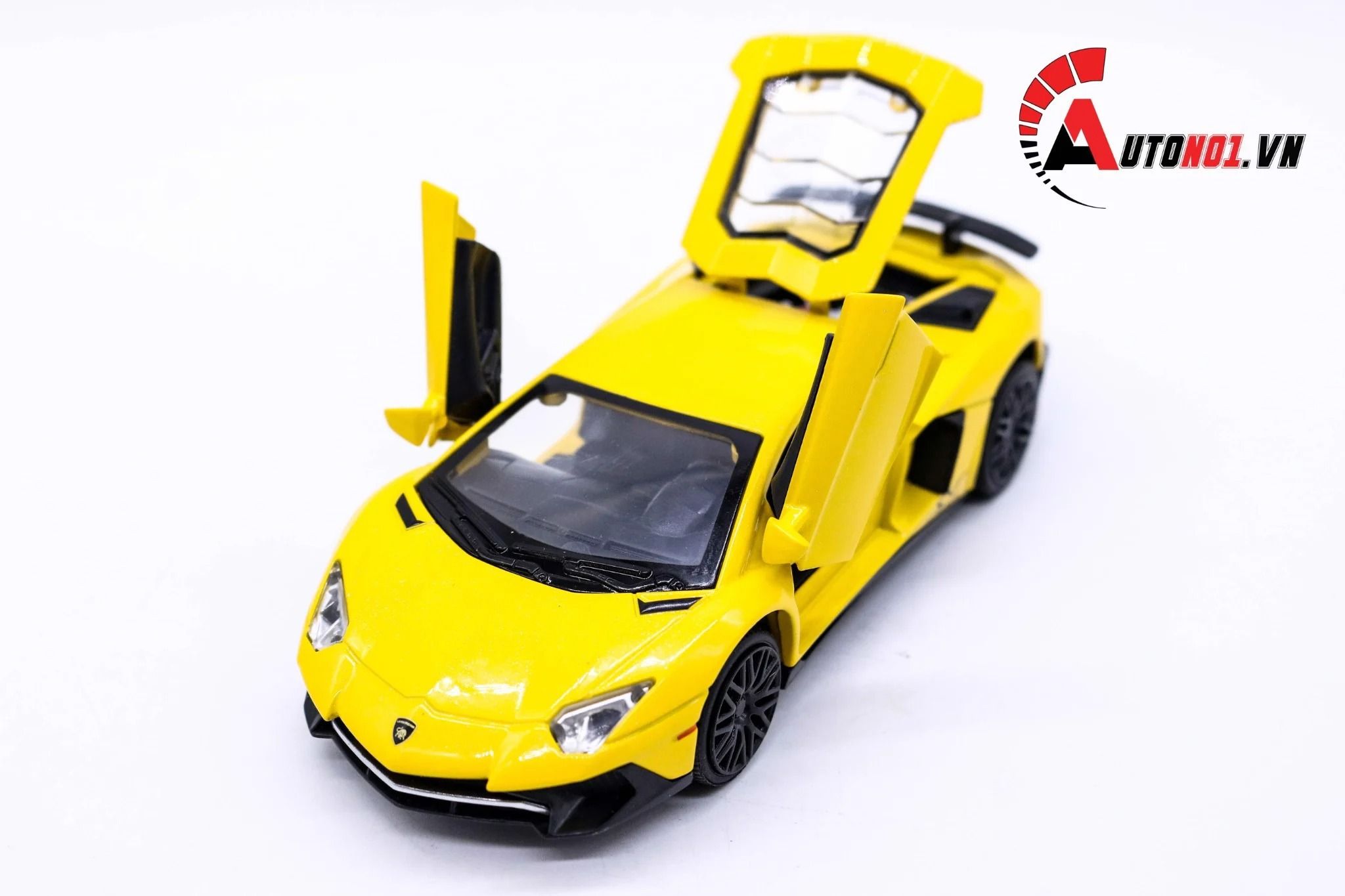  Mô hình Lamborghini Aventador LP750-4 SV tỉ lệ 1:32 Miniauto 4276 