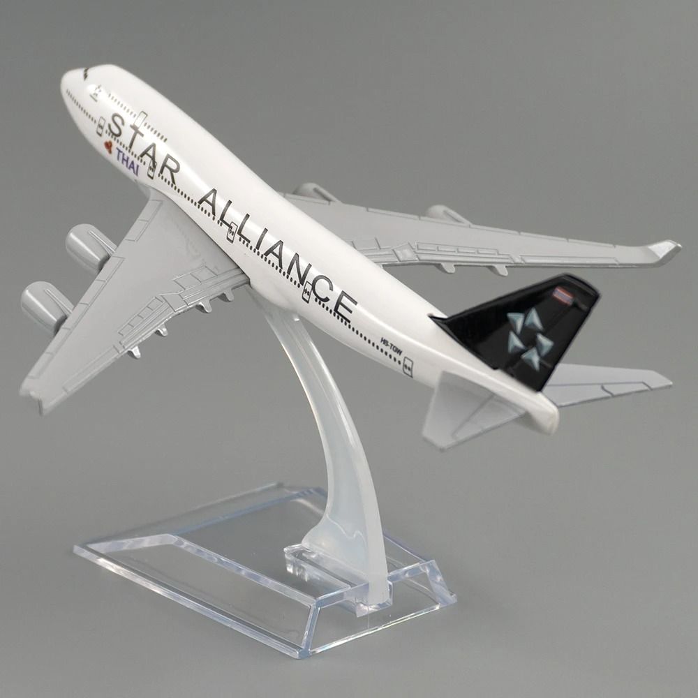 Mô hình máy bay Thai Star Alliance Boeing B747 16cm MB16088
