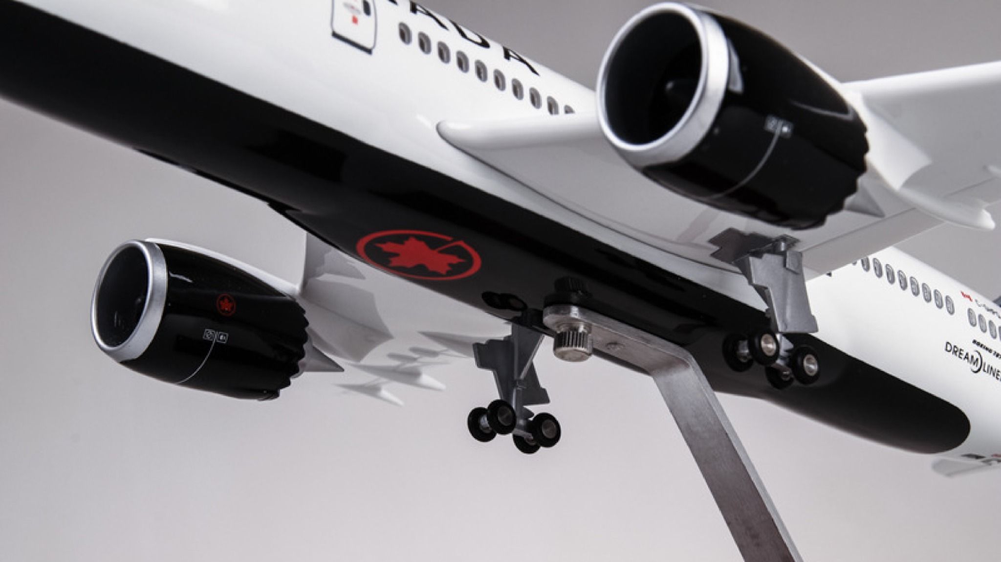 Mô hình máy bay dân dụng Canada Airlines Boeing B787 kích thước 47cm MB47041