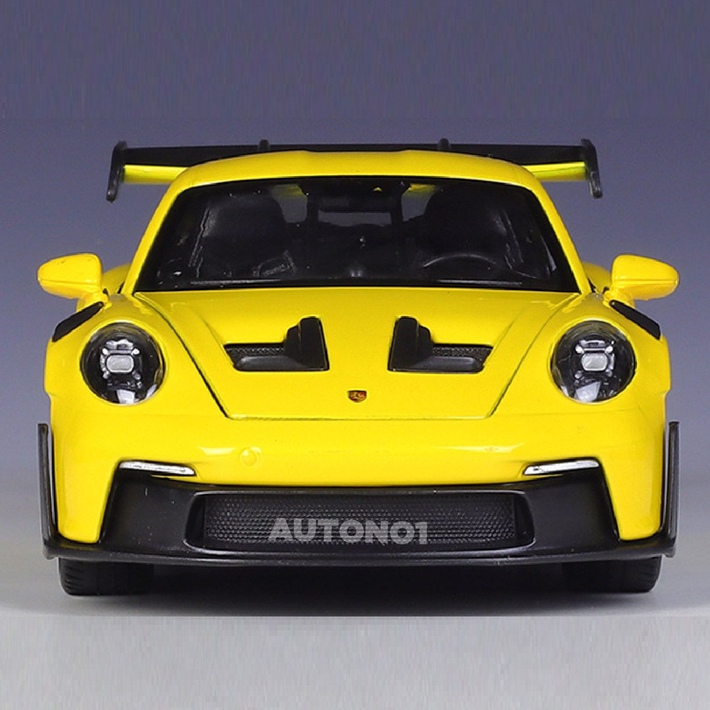 Mô hình xe Porsche 911 (992) GT3 RS tỉ lệ 1:24 Welly OT456