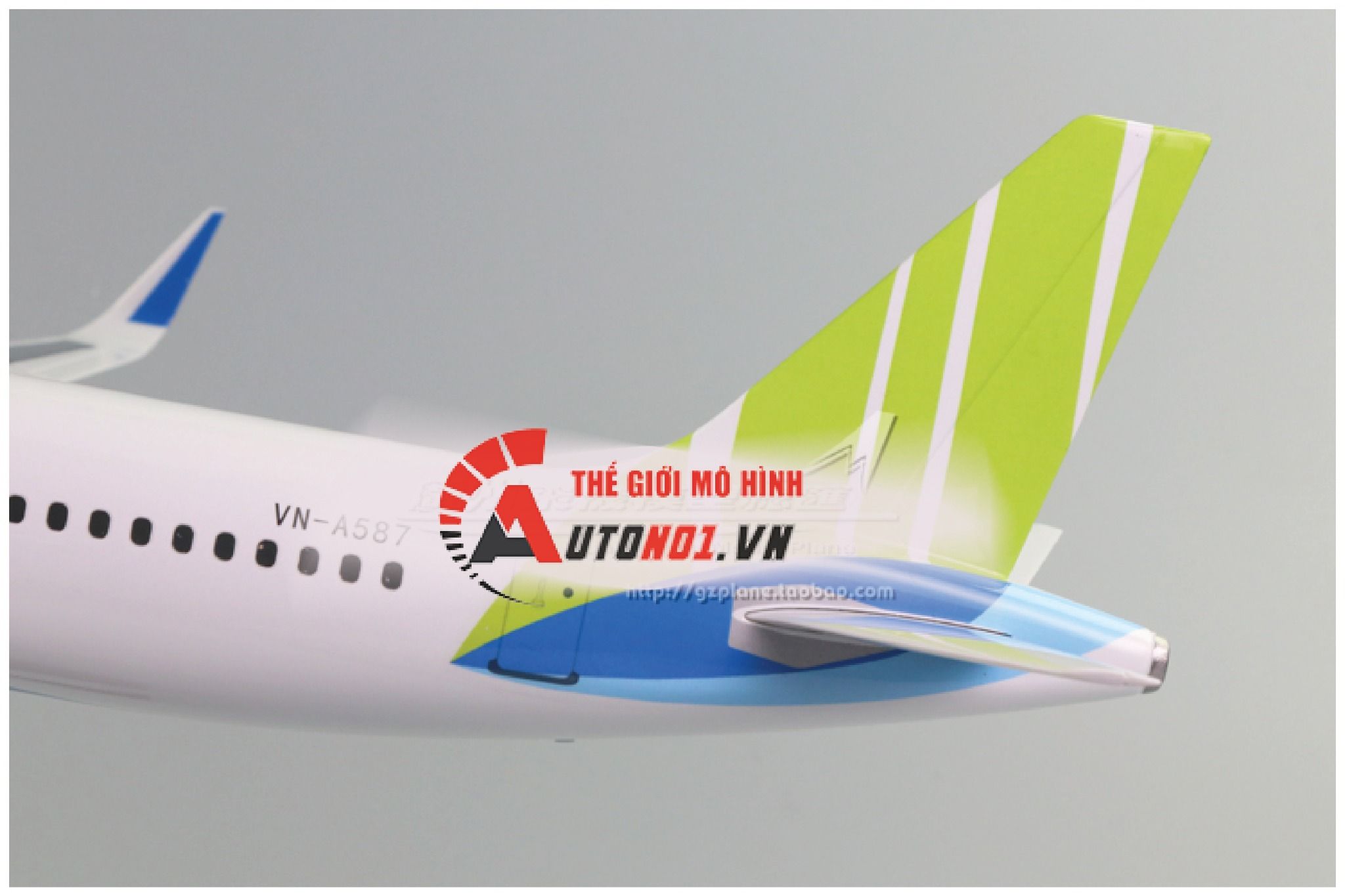  Mô hình máy bay Bamboo Airlines Air Airbus A320 47cm 1:130 có đèn led tự động theo tiếng vỗ tay hoặc chạm MB47004 