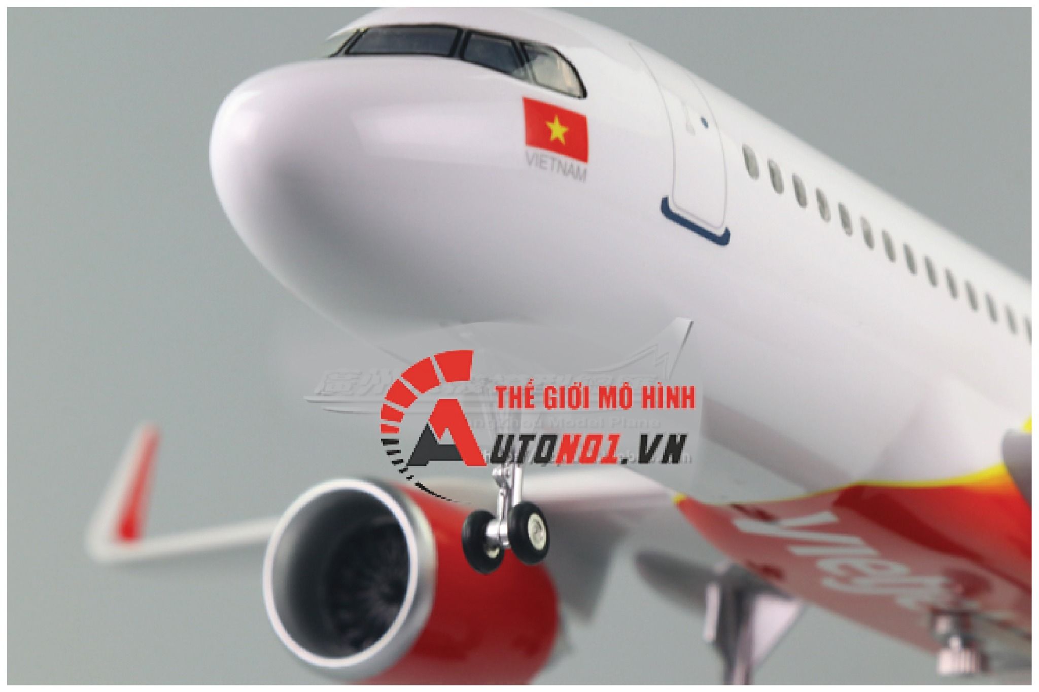  Mô hình máy bay Vietjet Air Airbus A320 47cm 1:130 có đèn led tự động theo tiếng vỗ tay hoặc chạm MB47003 