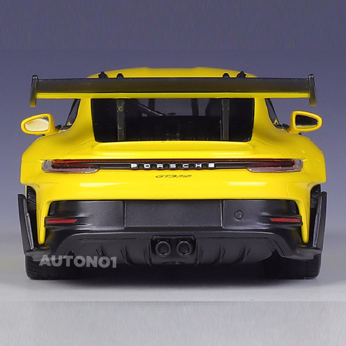 Mô hình xe Porsche 911 (992) GT3 RS tỉ lệ 1:24 Welly OT456