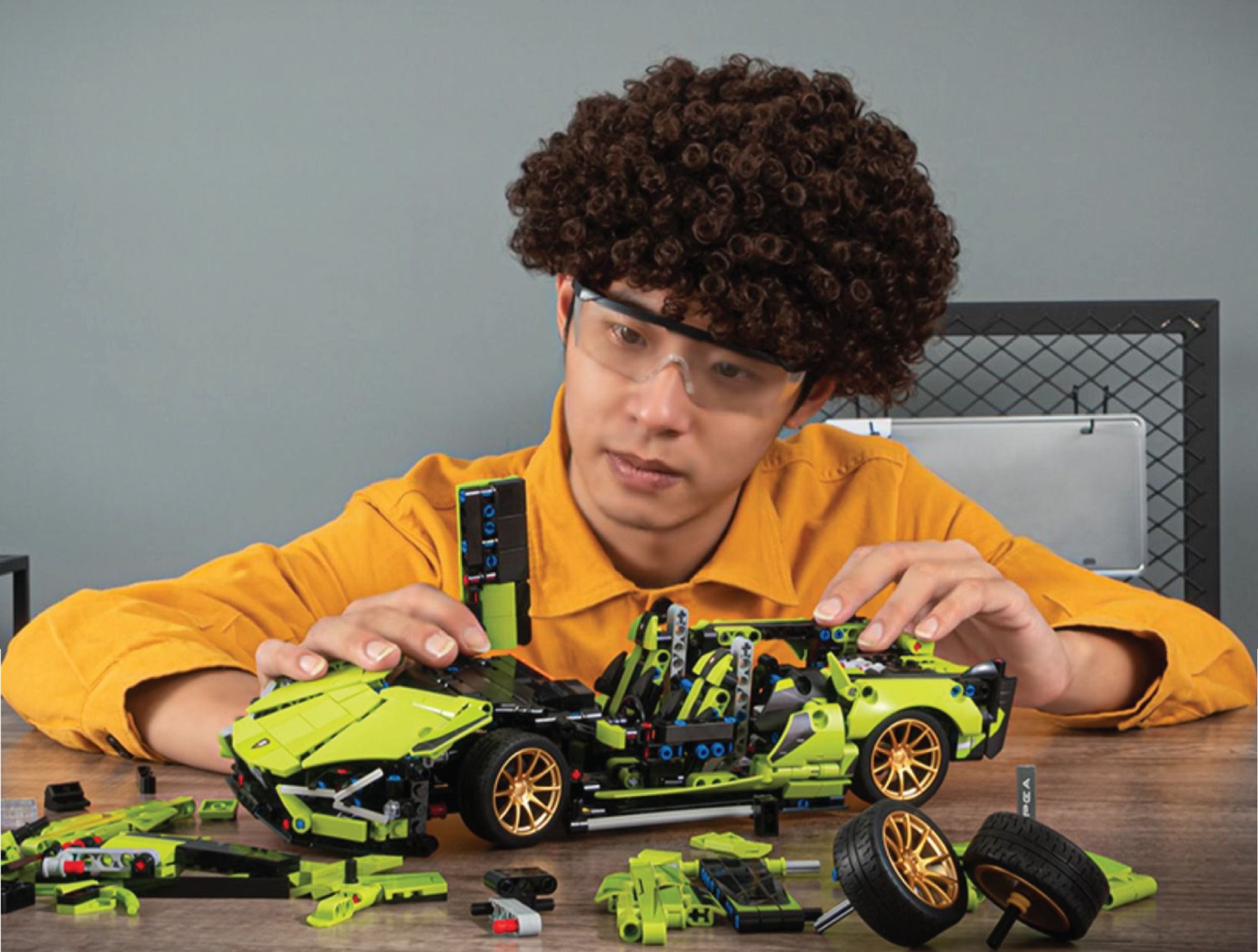 Mô hình xe ô tô lắp ghép Lamborghini Sian green 1250 pcs tỉ lệ 1:14 LG018