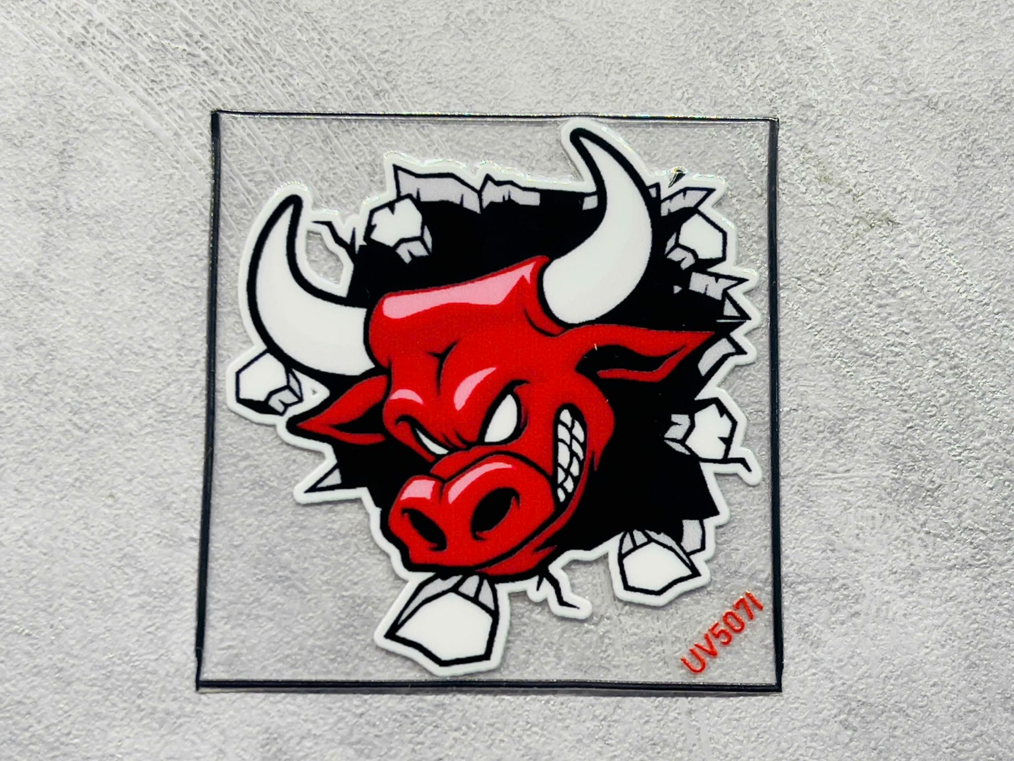 Decal UV trang trí mô hình - điện thoại - laptop - máy tính - nón - ly - mica chống nước - chống trầy - chống uv Redbull kích thước 5 x 5cm Autono1 UV507