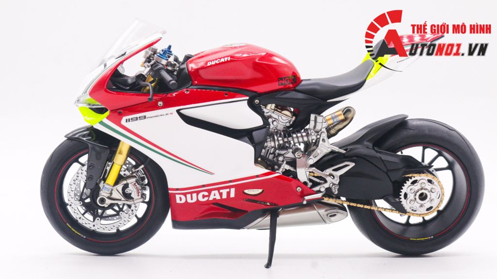 Mô hình xe cao cấp Ducati 1199 Panigale tricolor 1:12 Tamiya D227E