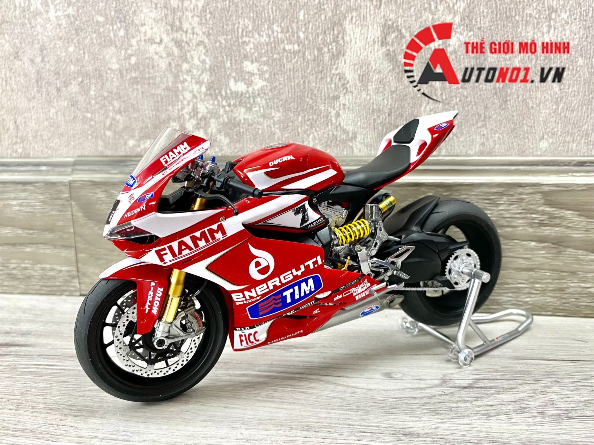 Mô hình xe Ducati Panigale 1199 Fiamm Tim Sbk 2013 #7 1:12 Tamiya D227d
