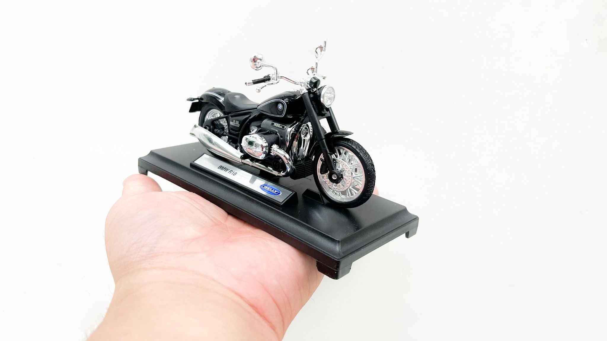Mô hình xe BMW R18 1800cc tỉ lệ 1:18 Welly MT007