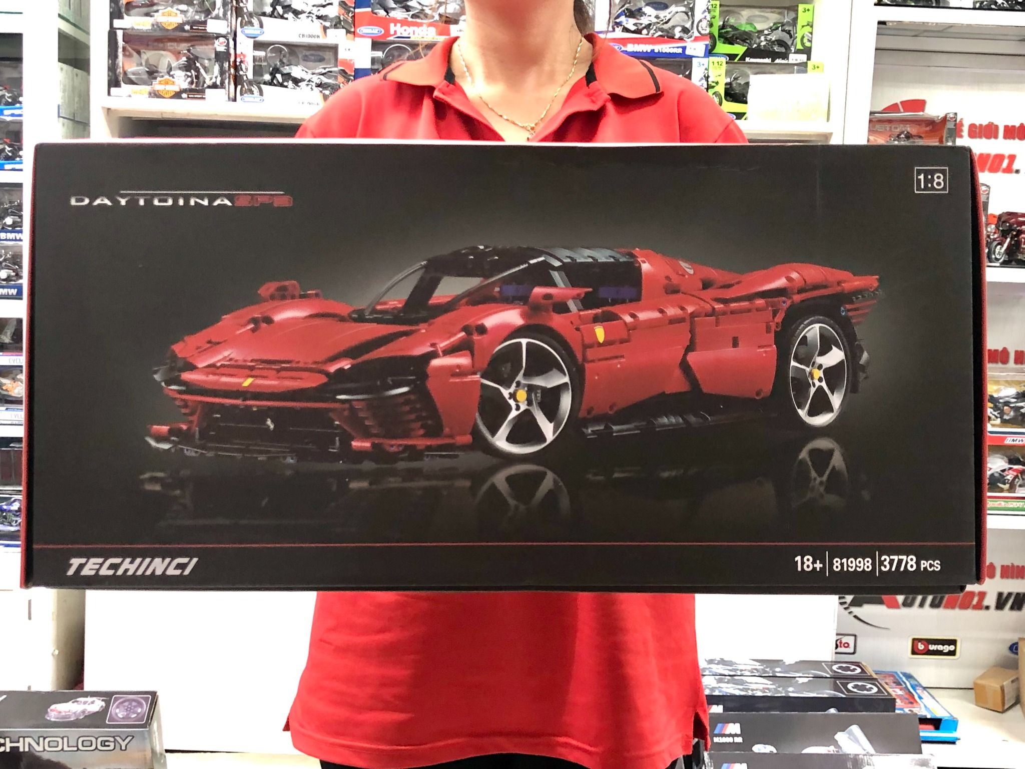  Mô hình xe ô tô lắp ghép Ferrari Daytona Sp3 race 3778 pcs tỉ lệ 1:5 LG016 