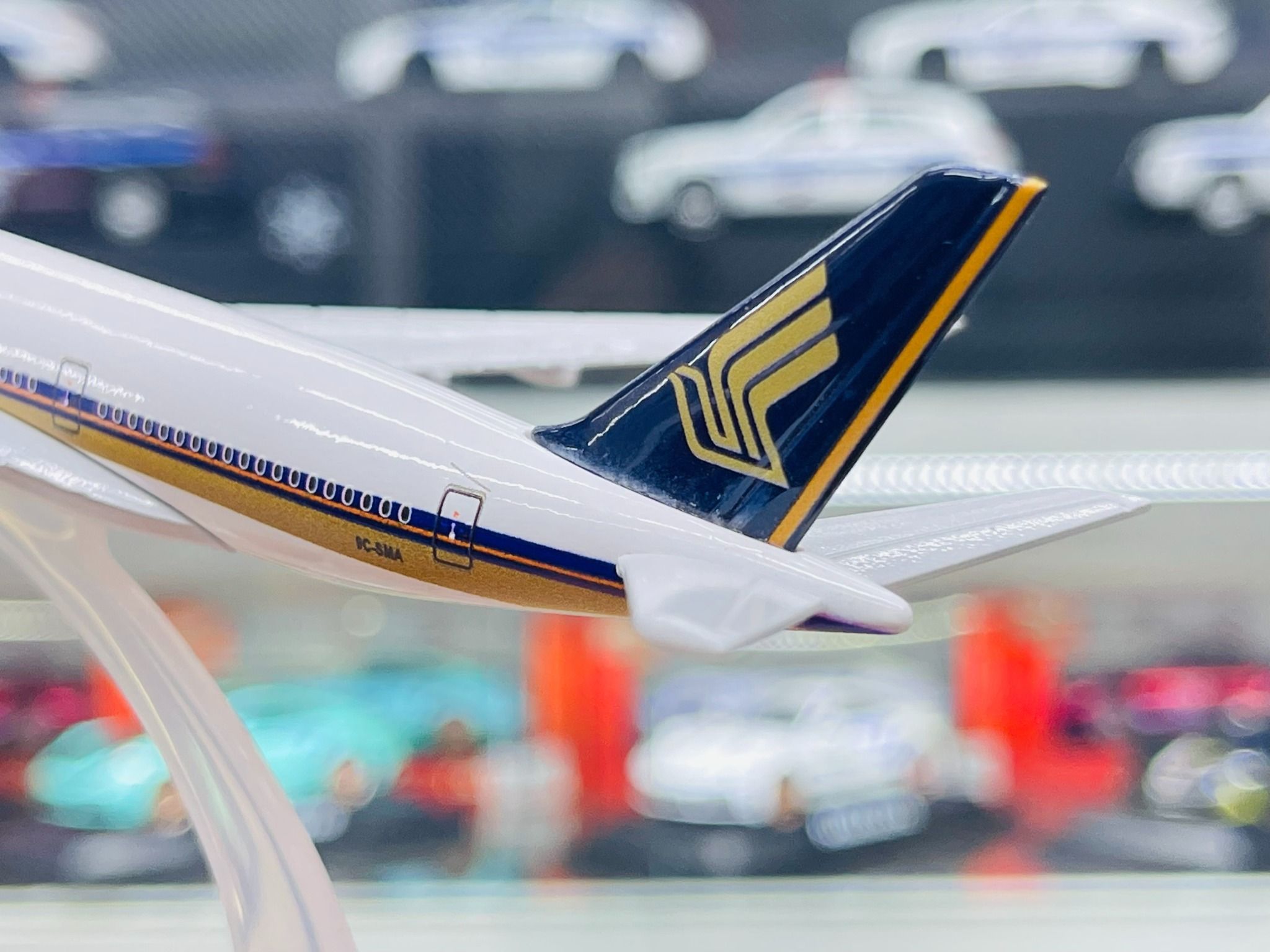 Mô hình máy bay Singapore airlines Airbus A350-900 16cm MB16167