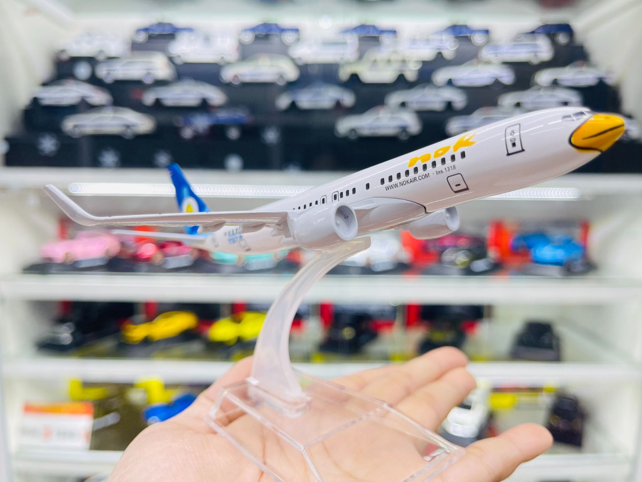 Mô hình máy bay Thailand Nok Boeing B737 HS-DJJ White 16cm MB16056