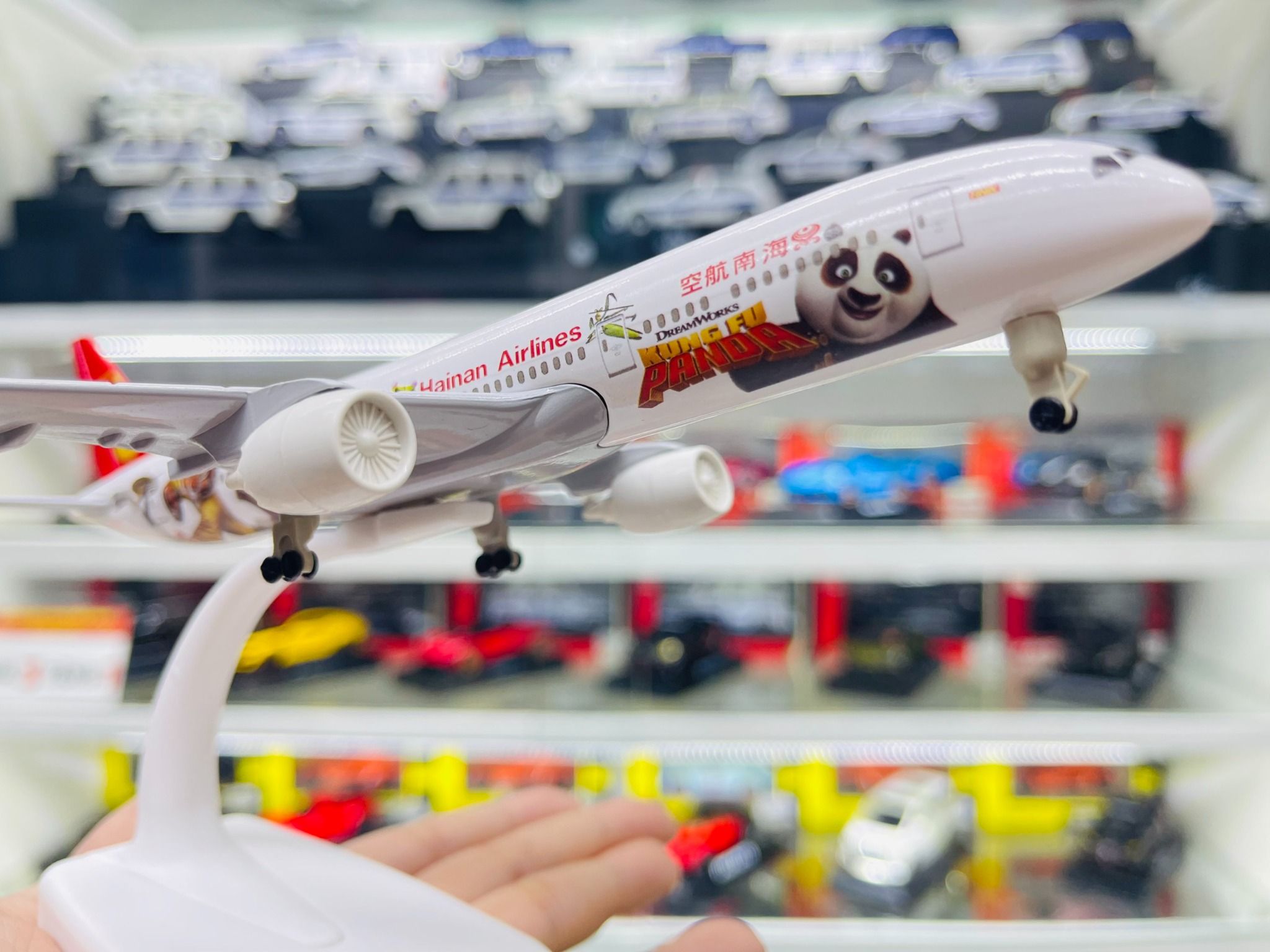 Mô hình máy bay Hainan Panda Boeing B787 white kích thước 20cm MB20113