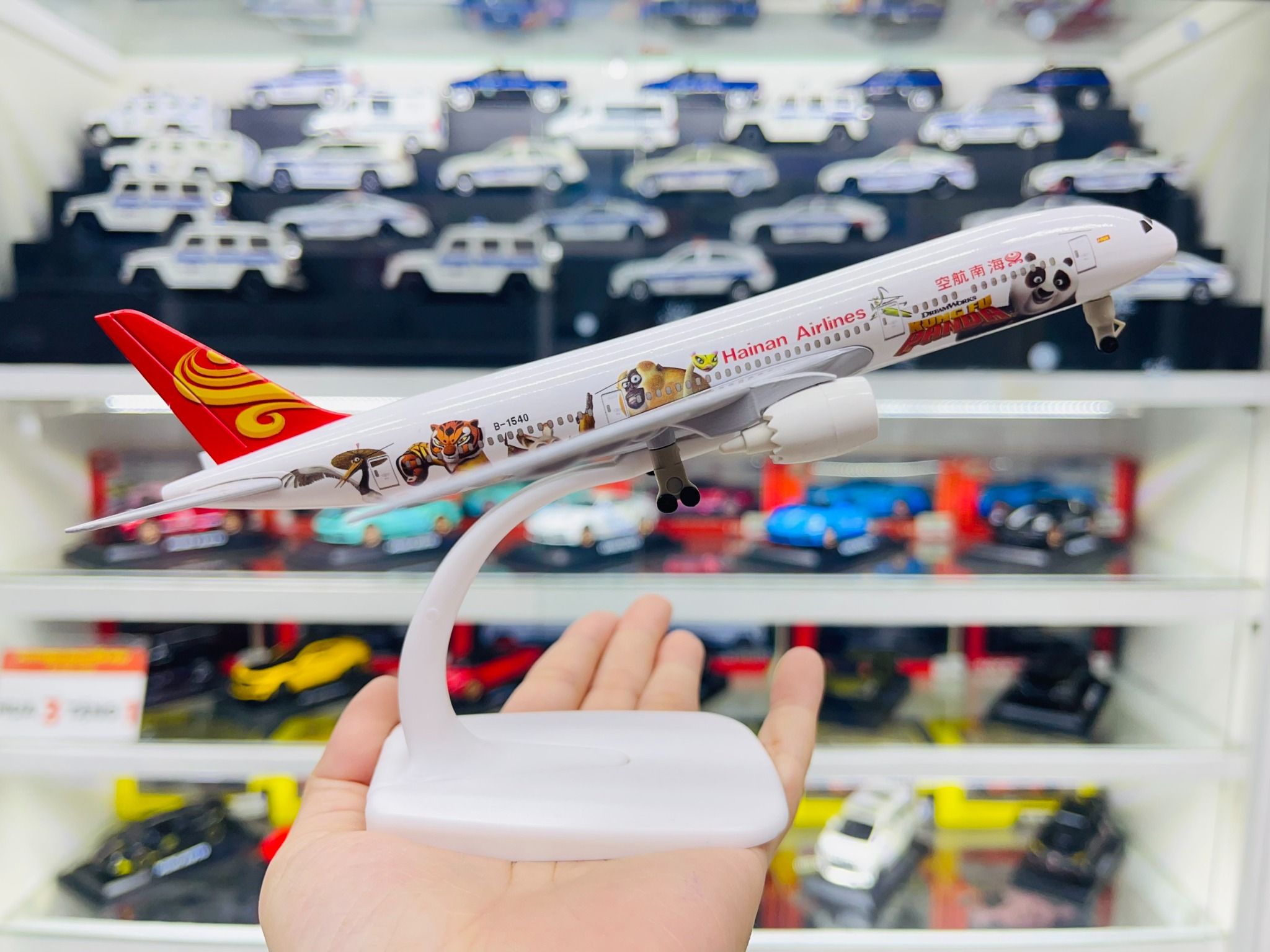Mô hình máy bay Hainan Panda Boeing B787 white kích thước 20cm MB20113