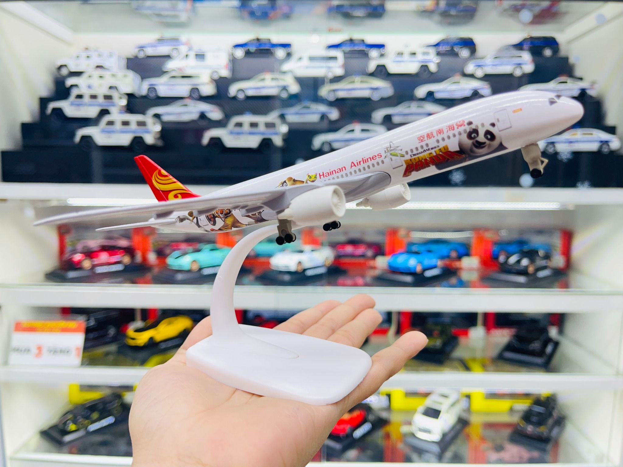 Mô hình máy bay Hainan Panda Boeing B787 white kích thước 20cm MB20113