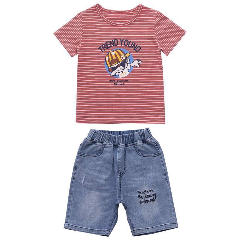 Đồ bộ bé trai gồm quần short jean và áo thun sọc cá tính