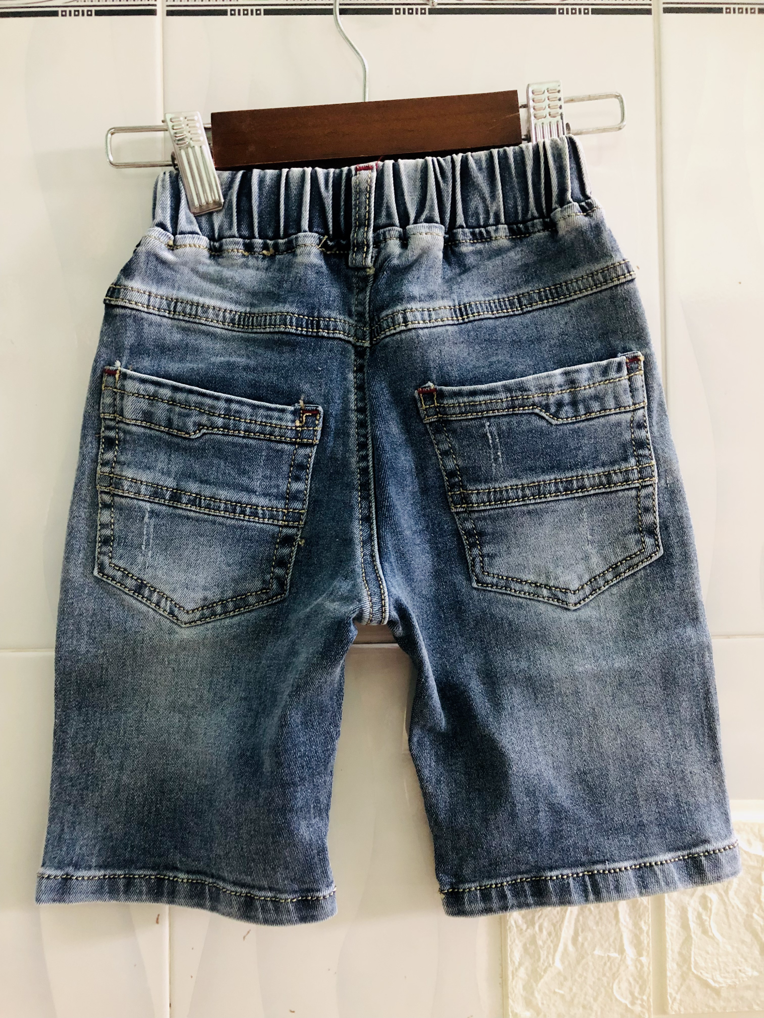  Quần jean trẻ em TrueKids, quần short jean cho bé trai wash xước 