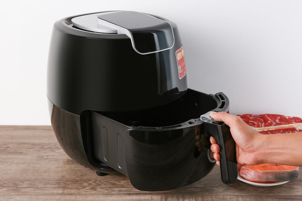 Nồi chiên không dầu điện tử Mishio MK-165 5.5L – Màu đen