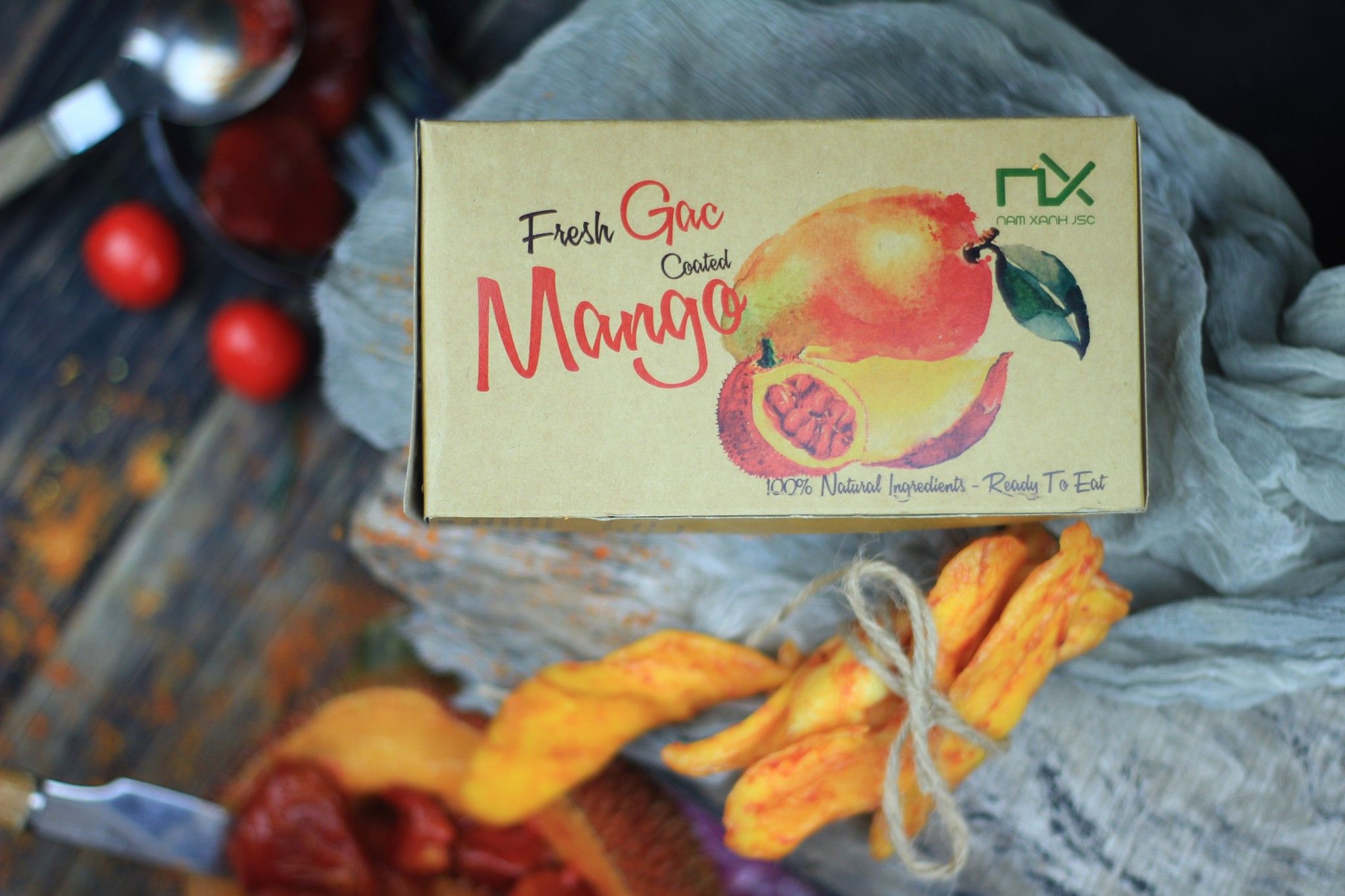 Hộp Xoài sấy phủ gấc Nam Xanh 100g