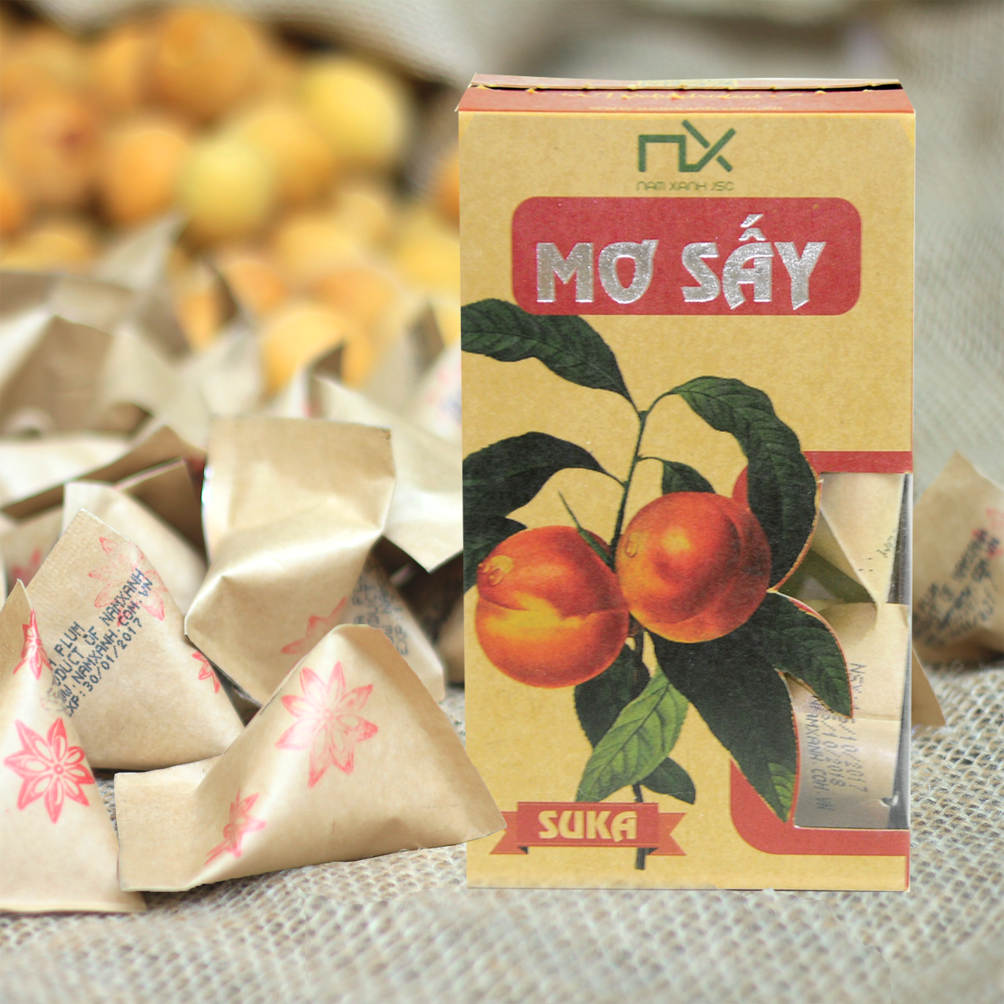 Hộp mơ sấy suka Nam Xanh 120g (140g)