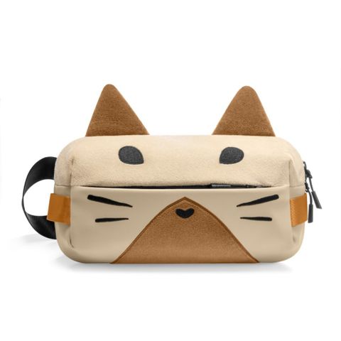  TÚI ĐEO CHÉO TOMTOC X MONSTER HUNTER PALICO EDC SLING BAG 4L MINIMALIST bằng nhung siêu mềm và da PU 