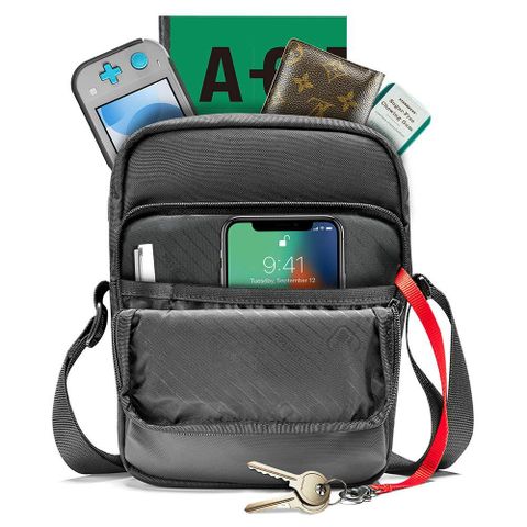  TÚI ĐEO CHÉO TOMTOC (USA) MINI CROSSBODY Dành Cho TECH ACCESSORIES Và IPAD MINI 7.9INCH 