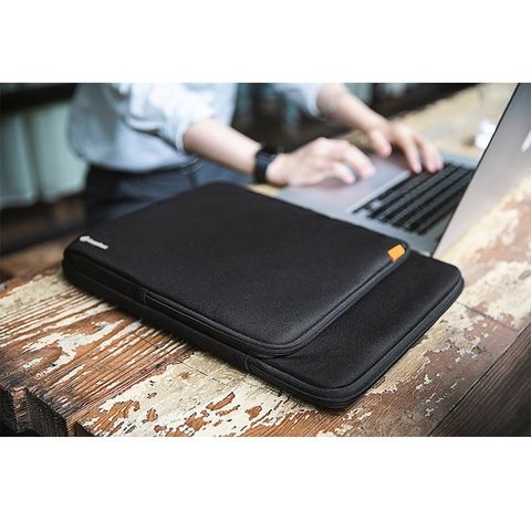  TÚI XÁCH CHỐNG SỐC TOMTOC (USA) 360° PROTECTION PREMIUM Dành Cho MACBOOK 13/14 Inch 