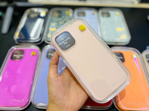  Ốp Elago Premium Silicone Case iPhone 13 series 