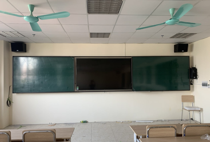 Hệ bảng trượt ngang liền khối 3 cánh trượt kết hợp tivi