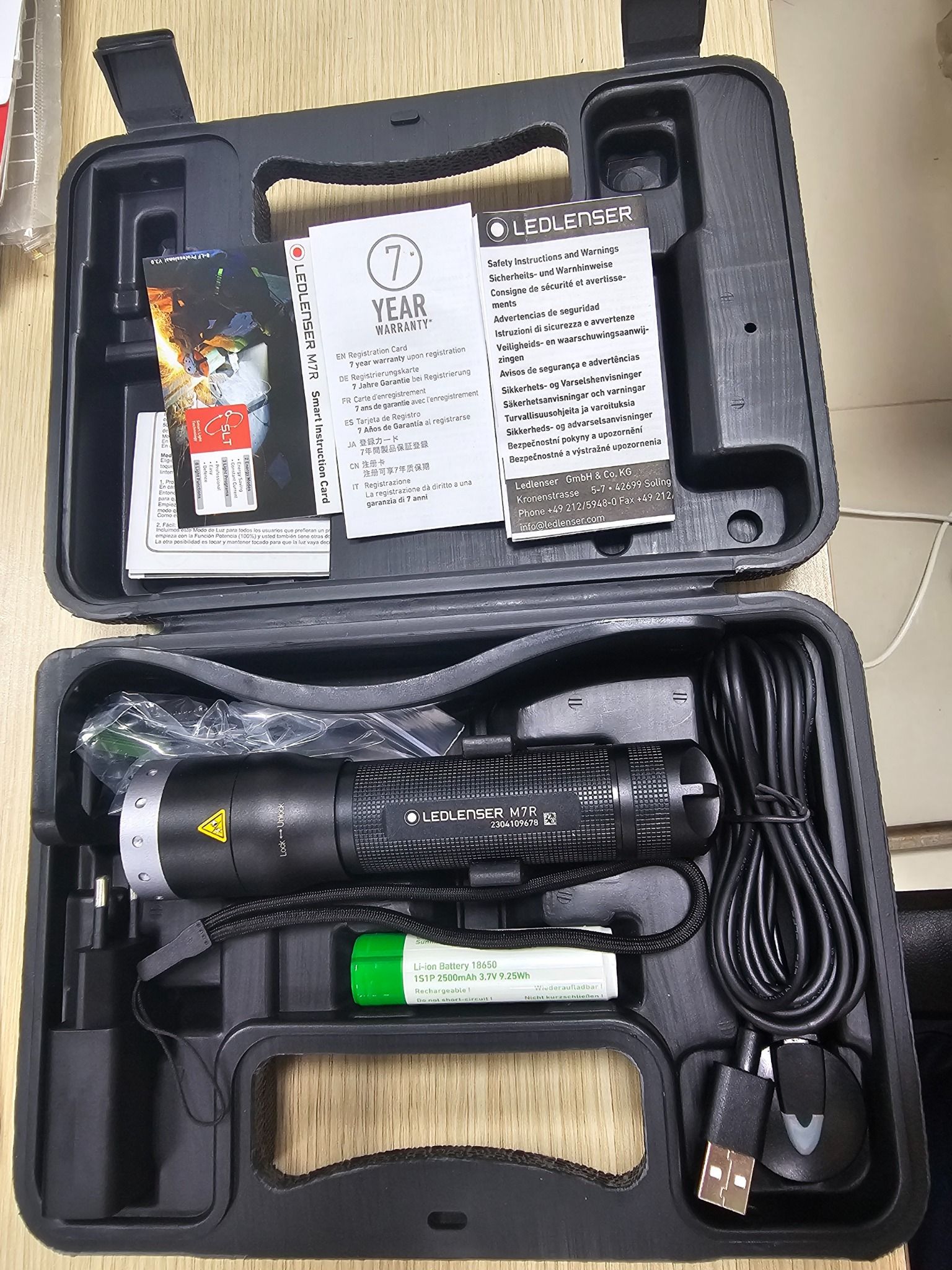 Đèn pin Ledlenser M7R