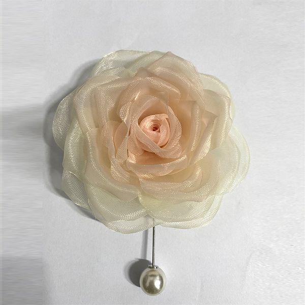 Hoa Hồng Cài Áo Daisy Handmade Cao Cấp Phối Màu Trắng Và Nude
