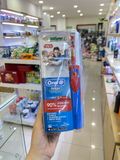  Bàn chải điện Oral-B trẻ em 