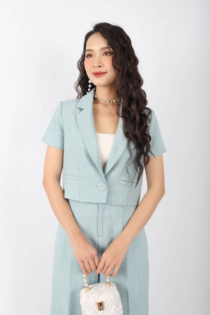 BAK32834 - Áo vest công sở vải tuytsi dáng croptop cổ hai ve tay cộc cài cúc bọc - PANTIO