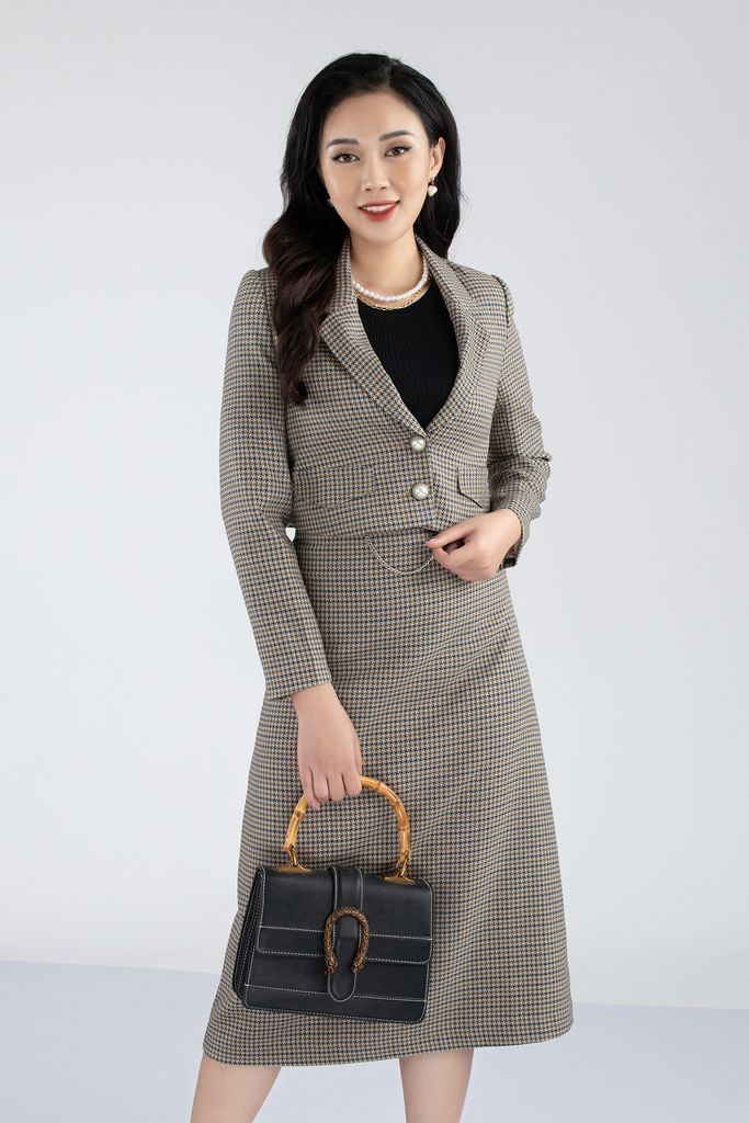 Áo demi chất liệu dạ cổ vest dài tay BAD72521 - PANTIO
