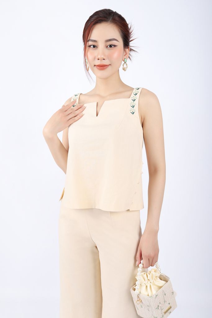 BAI32802 - Áo kiểu dạo phố vải linen dáng suông cổ vuông xẻ hai dây phối hình thêu trang trí - PANTIO