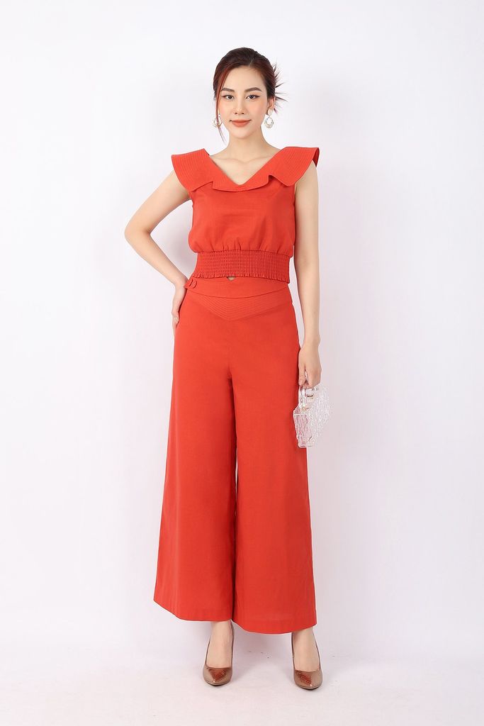 BAK32819 - Áo kiểu dạo phố vải linen dáng croptop cạp bo chun cổ kiểu diễu chỉ cùng màu trang trí - PANTIO