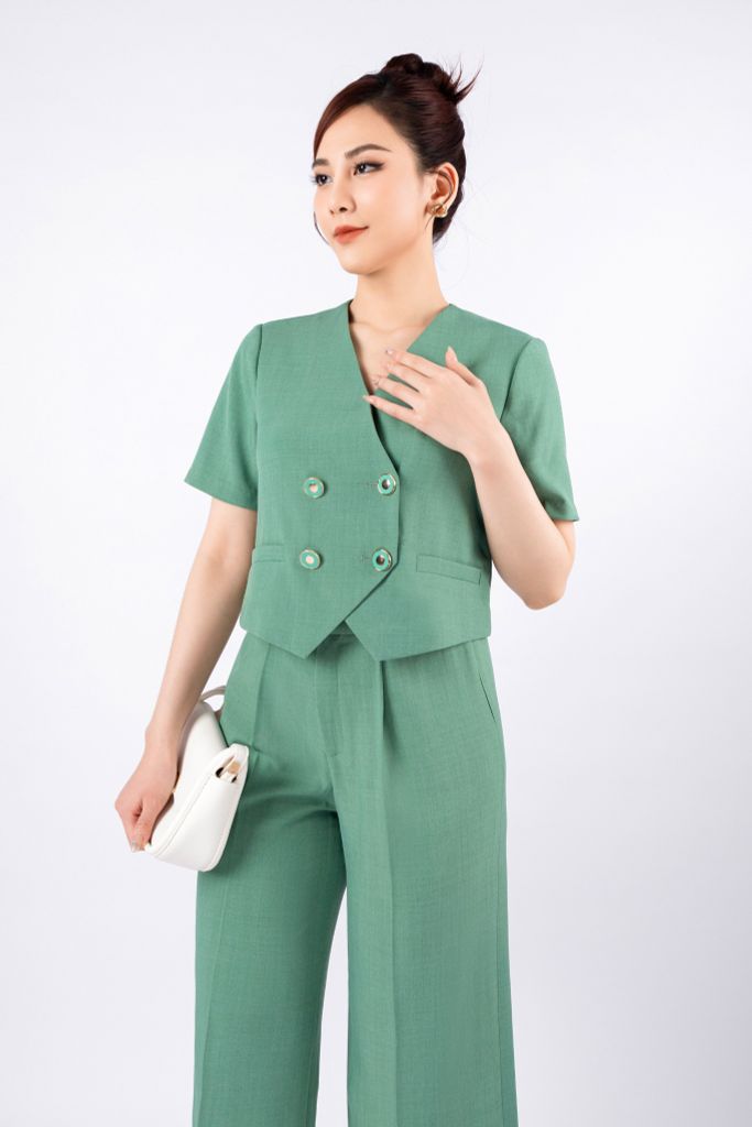 BAK33021 - Áo kiểu công sở vải tuytsi dáng croptop có vải lót habutai vạt lệch tà chồng phối cúc cài trang trí - PANTIO