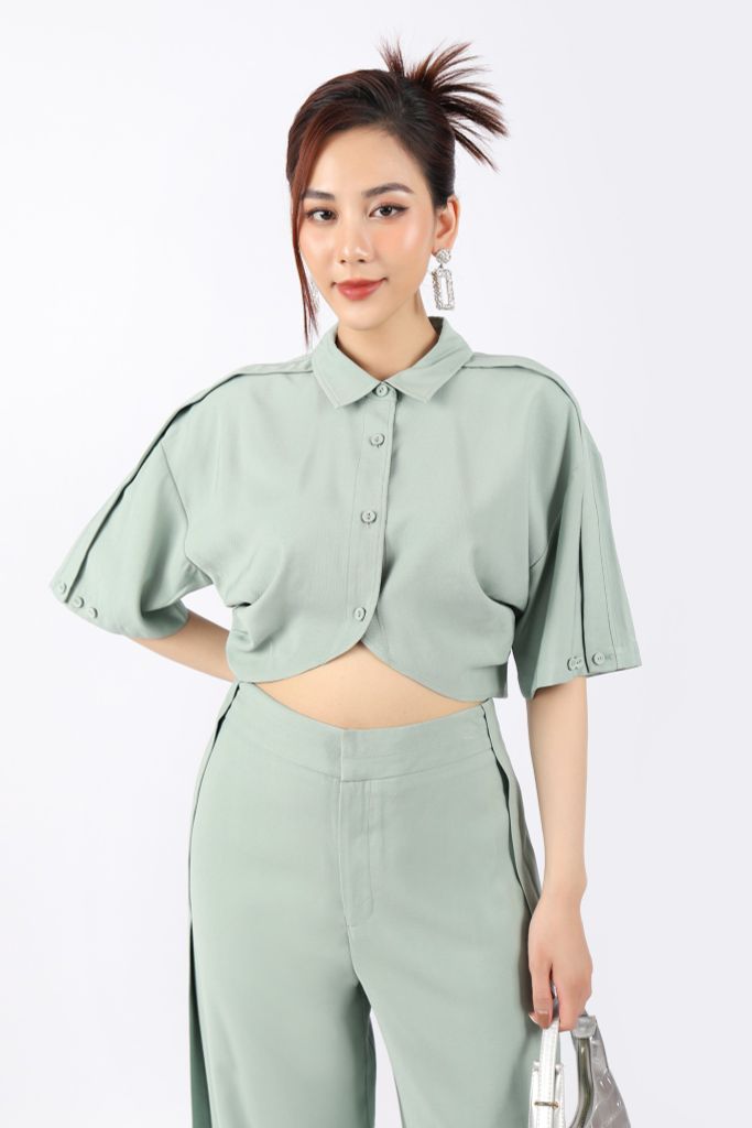 BAS32815 - Áo kiểu công sở vải thô dáng croptop cổ đức cài cúc tay liền eo xếp nhún tạo kiểu - PANTIO