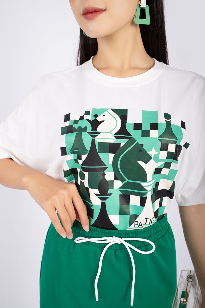 BAT92723 - Áo thun dạo phố vải cotton dáng suông thân ngực in họa tiết trang trí - PANTIO
