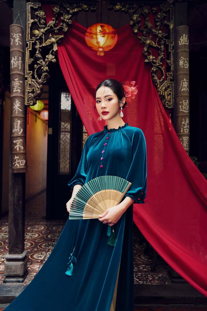 BDA50168 - Áo dài dáng suông vải nhung cổ tròn tay lửng ngực áo đính khuy bọc tạo kiểu thân áo phối tua rua thời trang - PANTIO