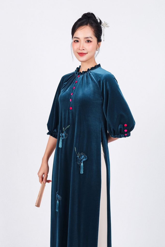 BDA50168 - Áo dài dáng suông vải nhung cổ tròn tay lửng ngực áo đính khuy bọc tạo kiểu thân áo phối tua rua thời trang - PANTIO