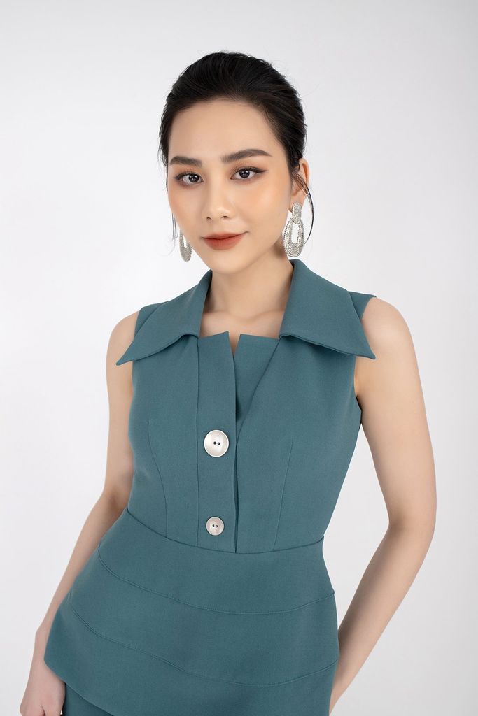 BKM32588 - Áo sơ mi công sở vải phi cát dáng peplum ve cổ bản to khuy trang trí khóa thân sau - PANTIO