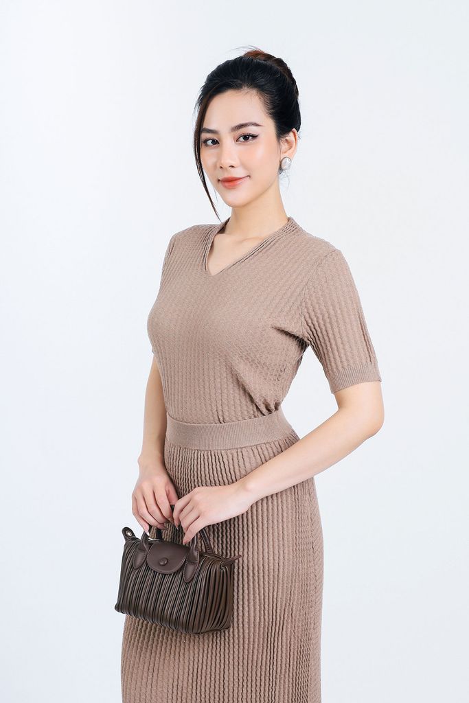 BOL446 - Áo len thời trang cao cấp dáng ôm co giãn cổ xẻ chữ V tay ngắn - PANTIO