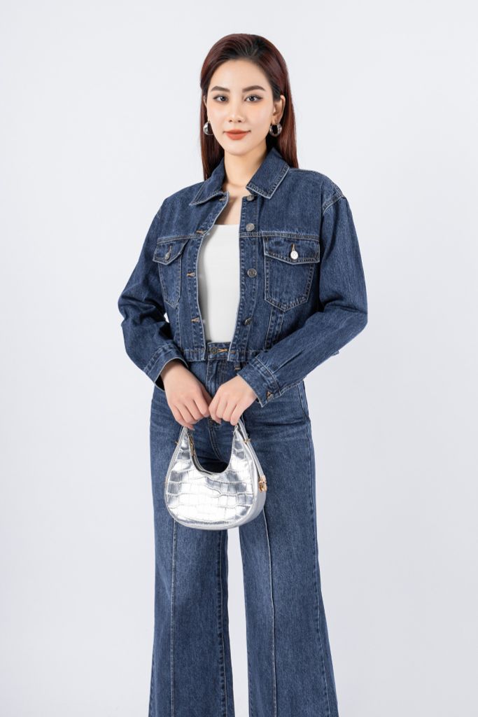 BVO169 - Áo khoác jean vải denim dáng croptop cổ đức phối túi ngực trang trí - PANTIO