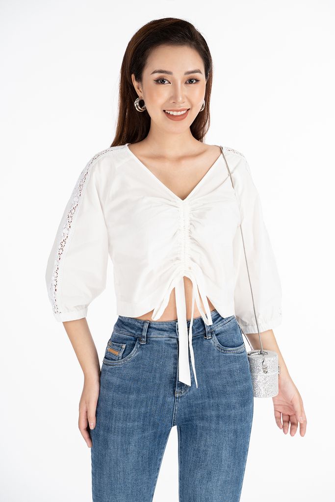FAS32810 - Áo sơ mi chất liệu thô cổ tim rút nhún tay lỡ - PANTIO