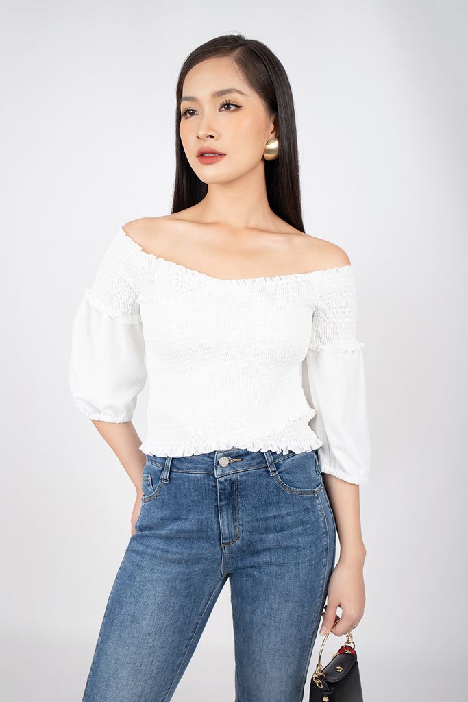 FAS33271 - Áo kiểu dạo phố vải thô dáng croptop trễ vai chạy smocking thân tay bồng - PANTIO