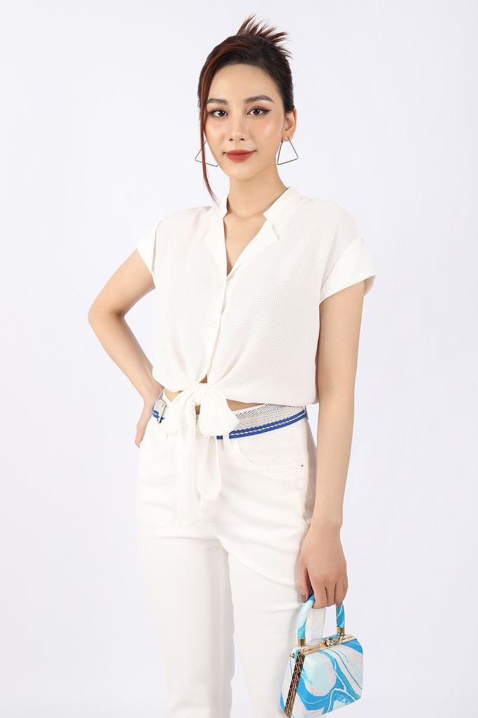 FAS33482 - Áo kiểu công sở vải thô lụa dáng croptop buộc nơ eo cổ kiểu vai chờm tay liền lên gấu - PANTIO