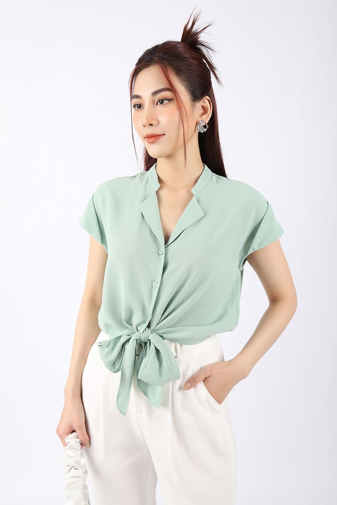 FAS33482 - Áo kiểu công sở vải thô lụa dáng croptop buộc nơ eo cổ kiểu vai chờm tay liền lên gấu - PANTIO